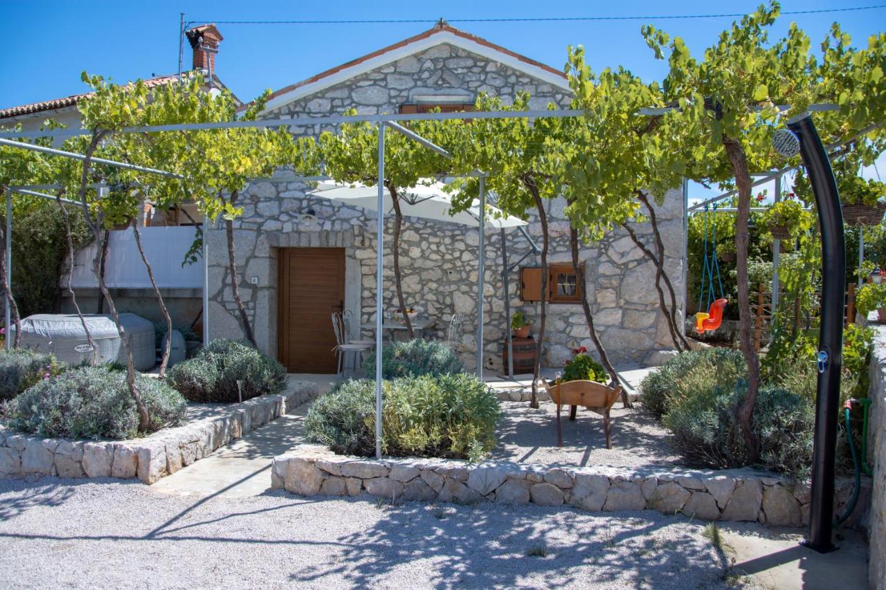 Traditional Stone House St.Anton Malinska Luaran gambar